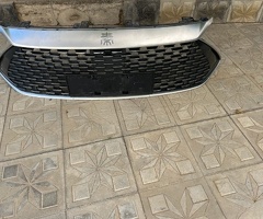Ban-Kuza hissələr  BYD, "BYD Qin Plus" radiator barmağlığı