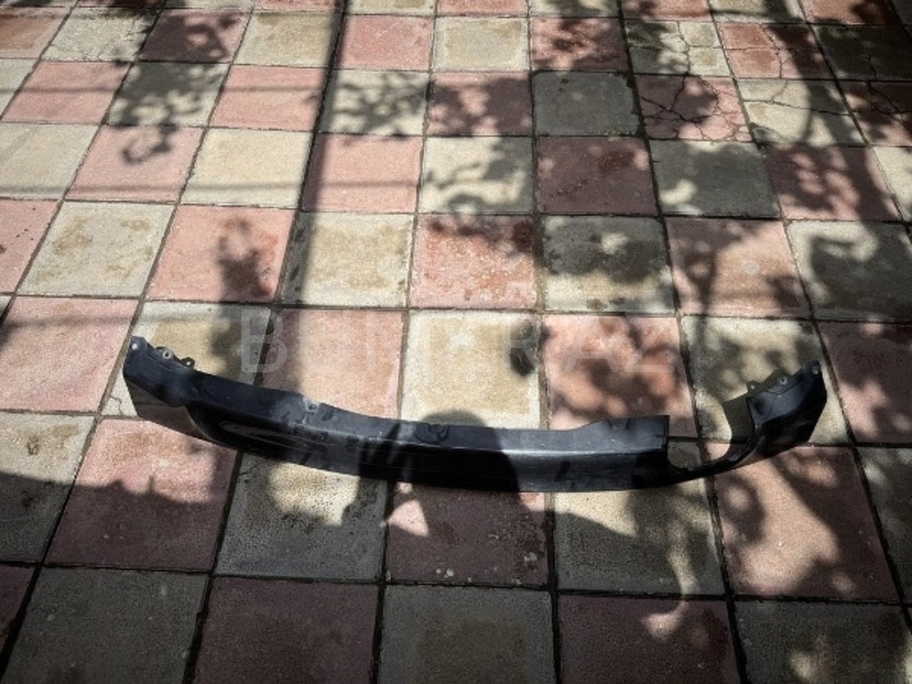 Ban-Kuza hissələr  BMW, "BMW F30" arxa buferin lipi