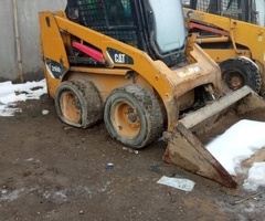 Cat, Yükləyicilər, 2011, 900 km