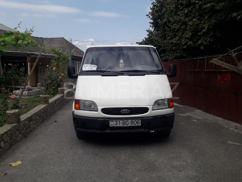 2000, 2.5L, 650000 km, Mexanika