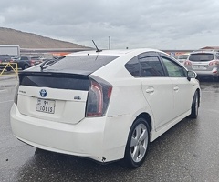 Toyota  Prius, 2015, 1.8L, 274147 km, Avtomat
