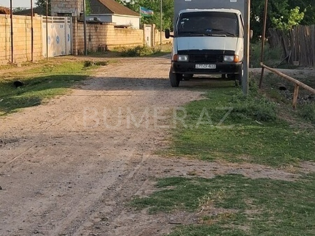 3302-744 , 1995, 2.4L, 225000 km, Mexanika