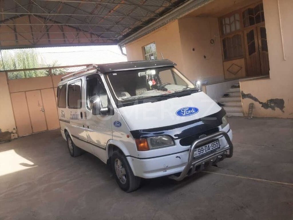 1998, 2.5L, 476312 km, Mexanika