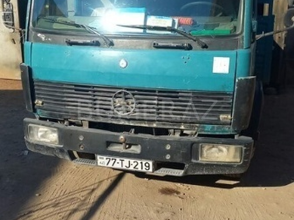 814 D , 1995, 3.9L, 388500 km, Mexanika