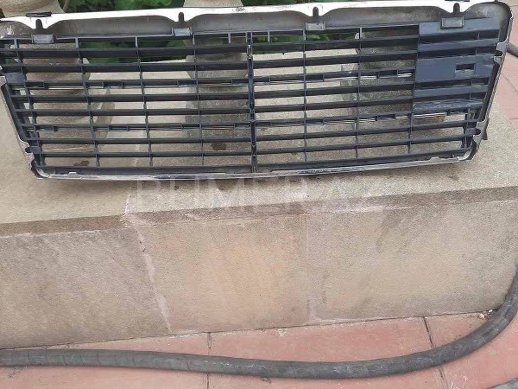 Ban-Kuza hissələr  Mercedes, "Mercedes" radiator barmaqlığı