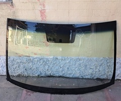 Ban-Kuza hissələr  Hyundai, "Hyundai Sonata 2015" ön şüşəsi