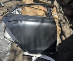 Ban-Kuza hissələr  Hyundai, "Hyundai Accent" qapısı