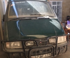 2000, 2.5L, 707000 km, Mexanika