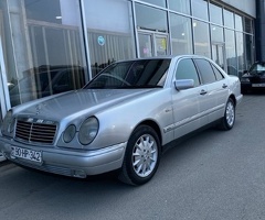 Mercedes E Class  E 230, 1996, 2.3L, 427000 km, Avtomat