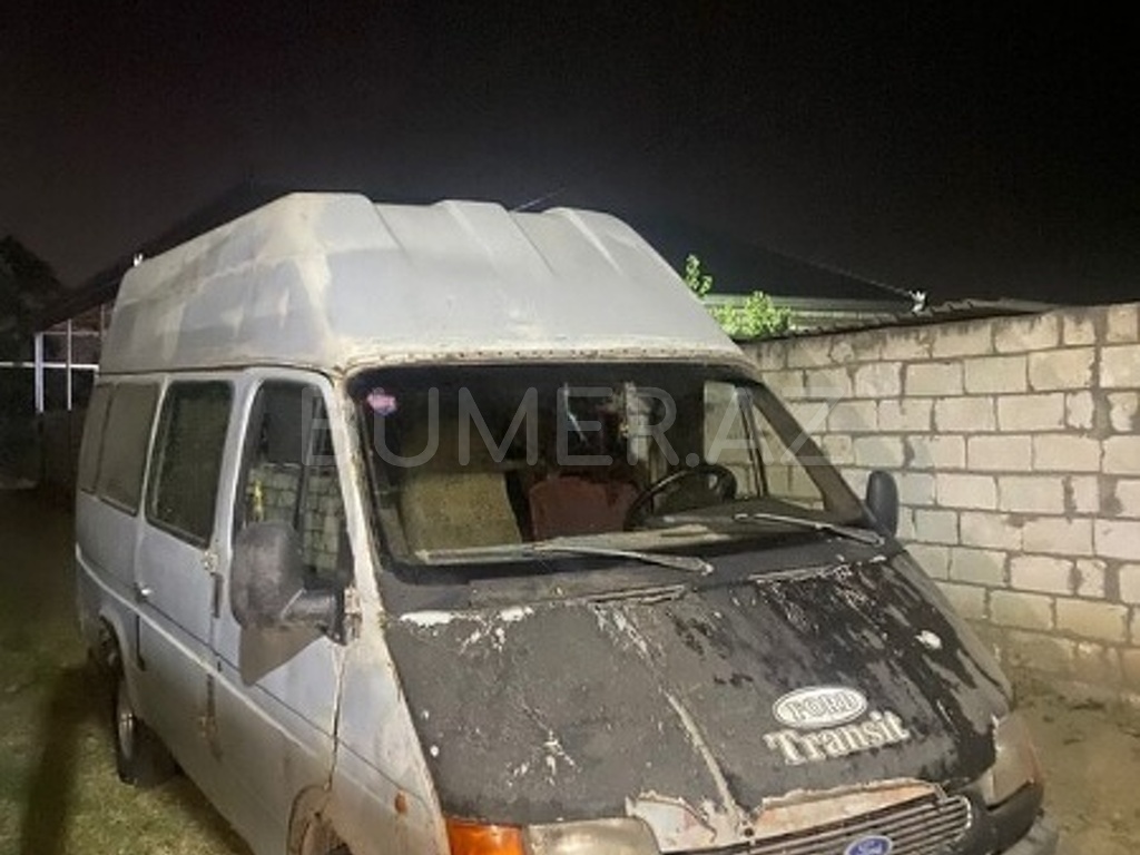 1991, 2.5L, 330000 km, Mexanika