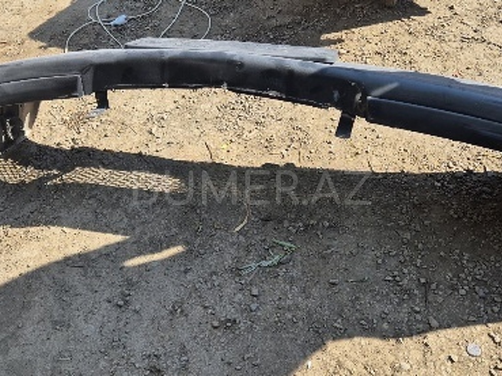 Ban-Kuza hissələr  Mercedes, "Mercedes W202" buferi