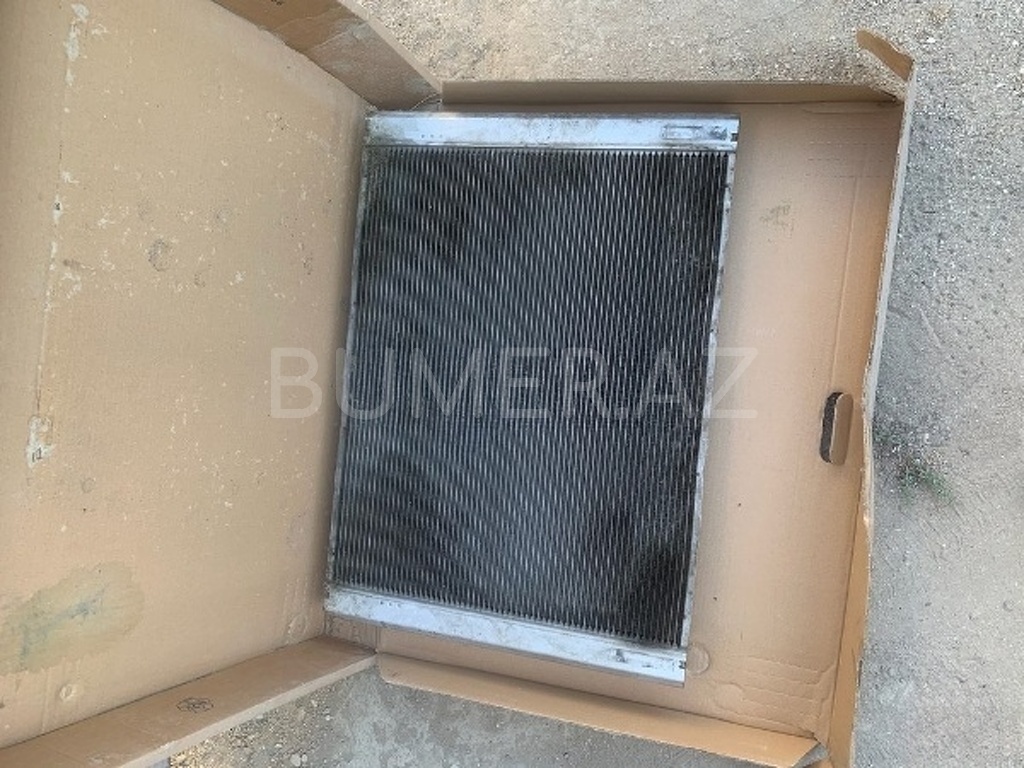 Ban-Kuza hissələr  BMW, "BMW E60" su radiatoru