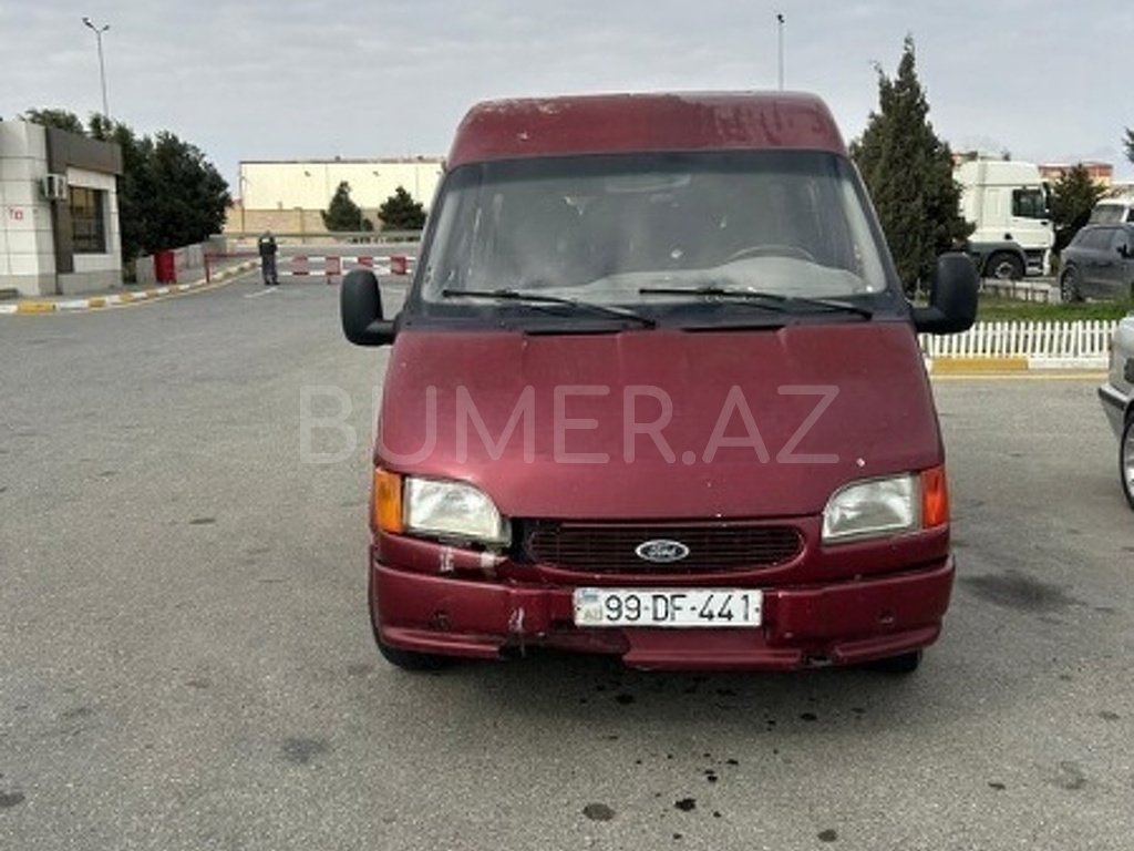 1997, 2.5L, 608204 km, Mexanika