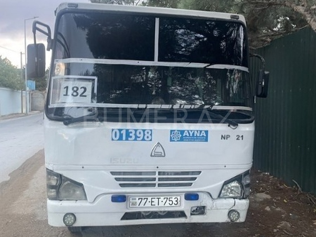 2010, 4.4L, 400000 km, Mexanika