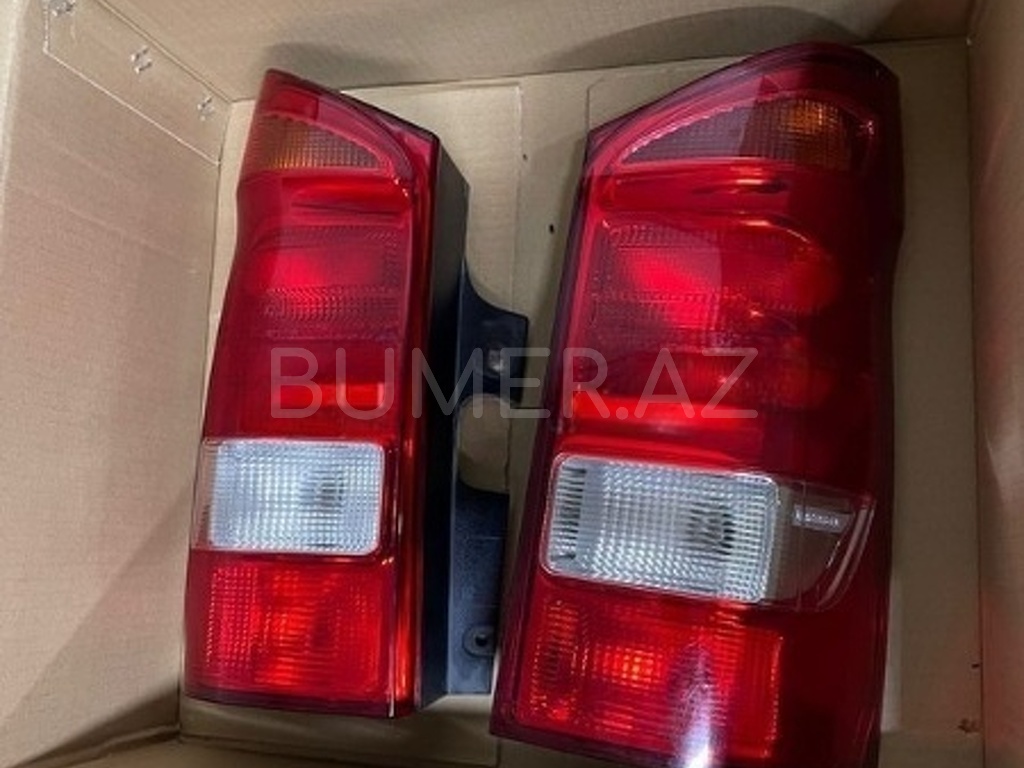 Ban-Kuza hissələr  Mercedes, "Mercedes W447" stop işıqları