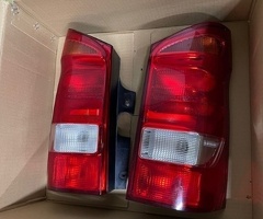 Ban-Kuza hissələr  Mercedes, "Mercedes W447" stop işıqları