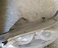 Ban-Kuza hissələr  Kia, "Kia Forte" led farası