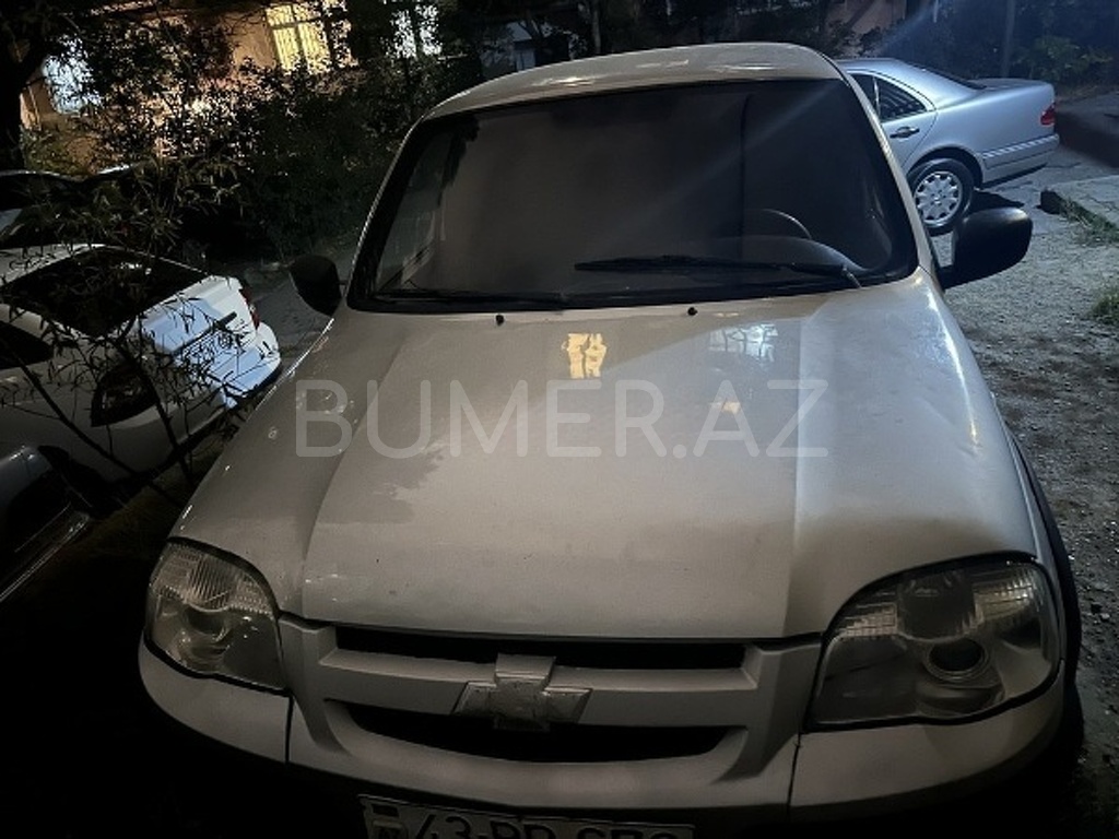 Chevrolet  Niva, 2013, 1.7L, 200000 km, Mexanika