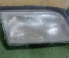 Ban-Kuza hissələr  Mercedes, "Mercedes C-Class" sağ farası