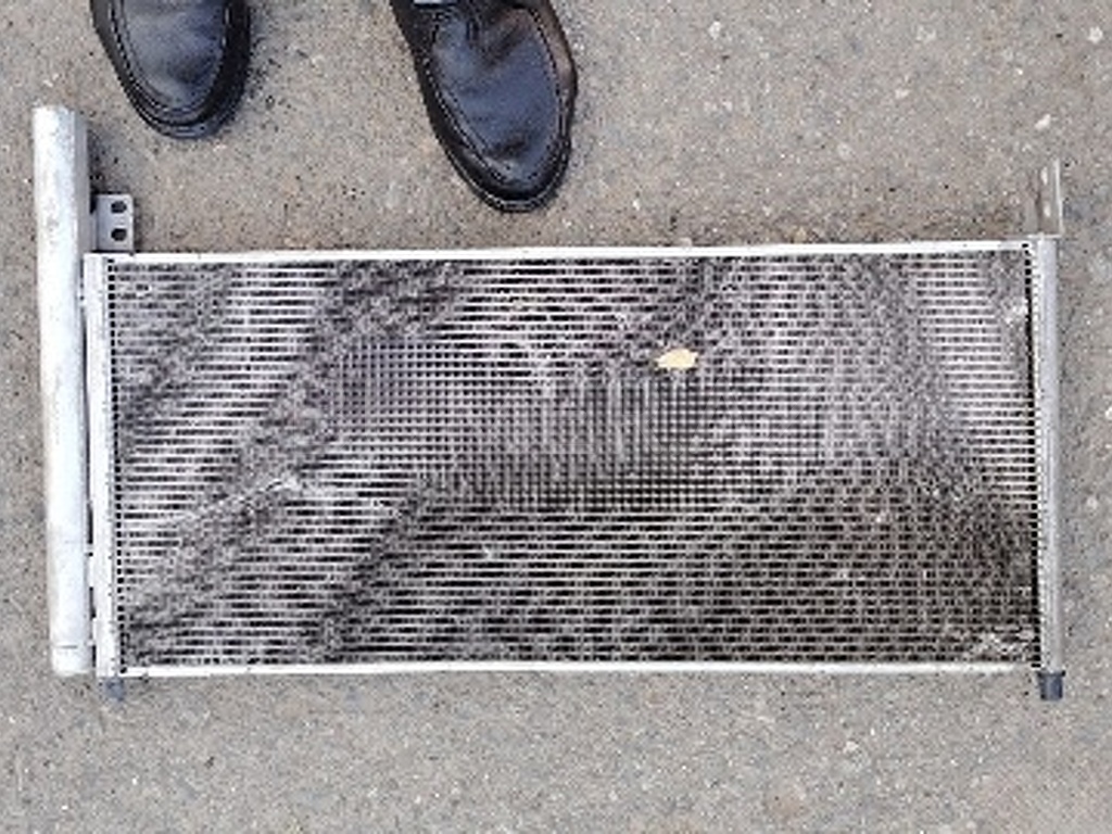 Ban-Kuza hissələr  Toyota, "Toyota Prius V" kondisioner radiatoru