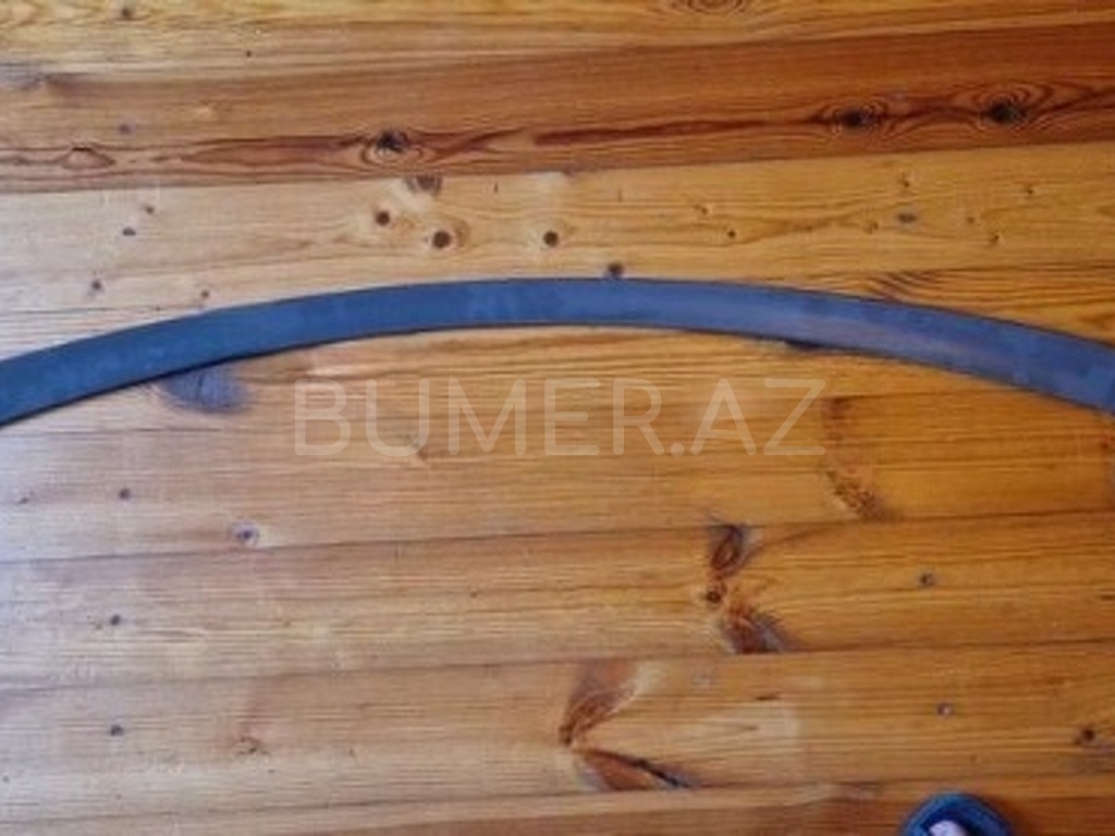 Ban-Kuza hissələr  Mercedes, "Mercedes E-class" qanadl