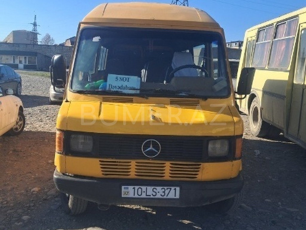 1993, 2.3L, 380000 km, Mexanika