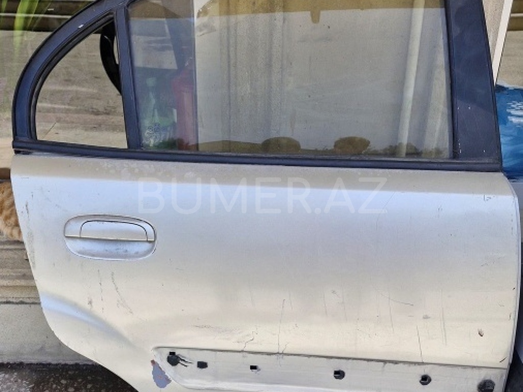 Ban-Kuza hissələr  Kia, Kia Rio arxa sağ qapısı