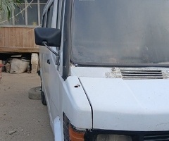 1992, 2.3L, 452136 km, Mexanika