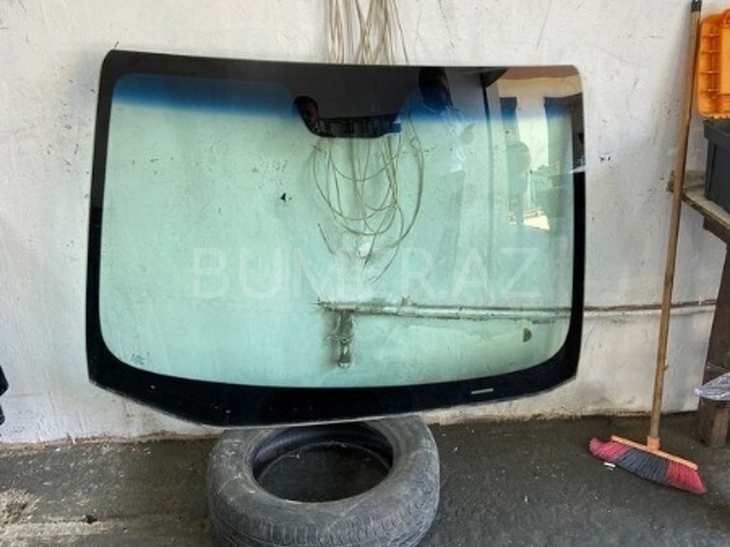 Ban-Kuza hissələr  Kia, "Kia Cerato 2013" şüşəsi