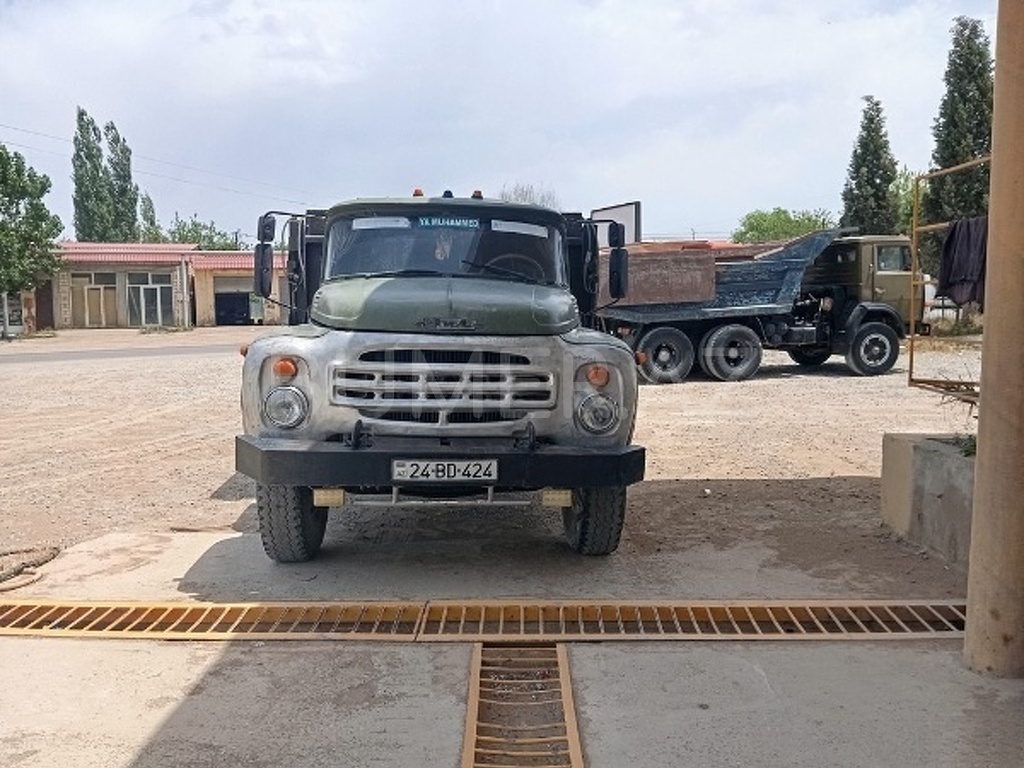 130 , 1989, 4.7L, 166666 km, Mexanika