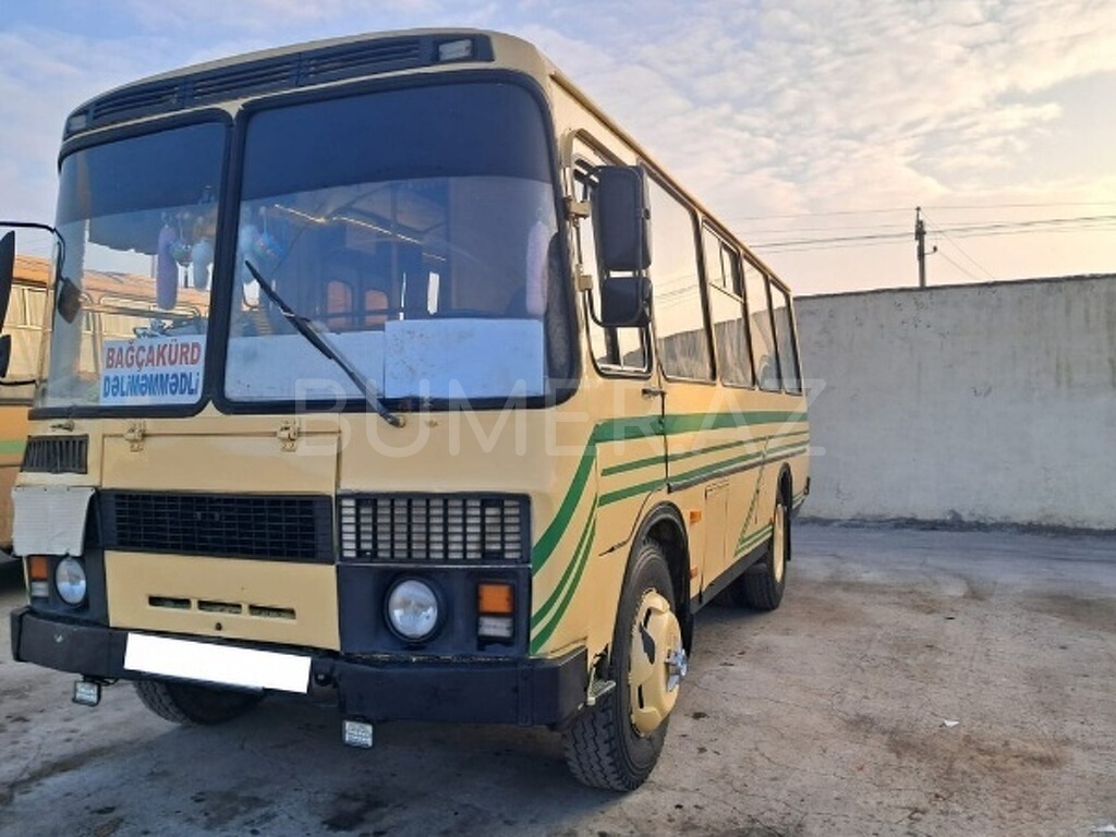 2004, 4.6L, 660000 km, Mexanika