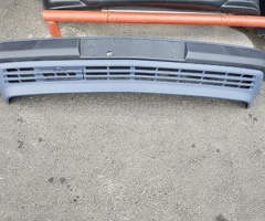 Ban-Kuza hissələr  Mercedes, "Mercedes W124" ön bamperi