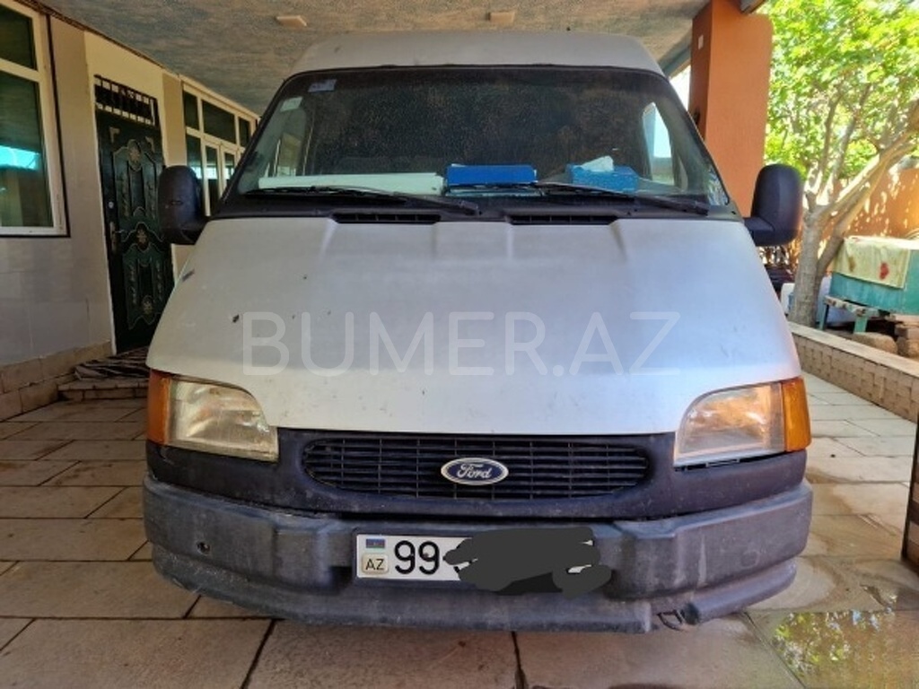 1999, 2.5L, 450000 km, Mexanika