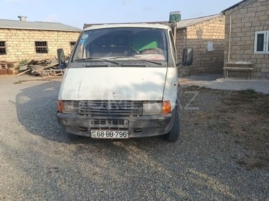 2705 , 1998, 2.4L, 50795 km, Mexanika