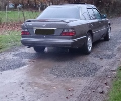 Mercedes E Class  E 200, 1993, 2.0L, 537869 km, Mexanika