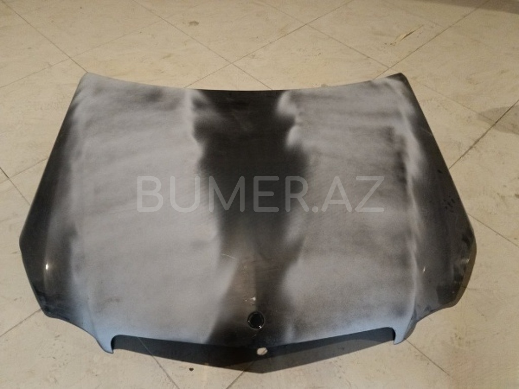 Ban-Kuza hissələr  Mercedes, "Mercedes E-Class W212" pre-facelift kapotu