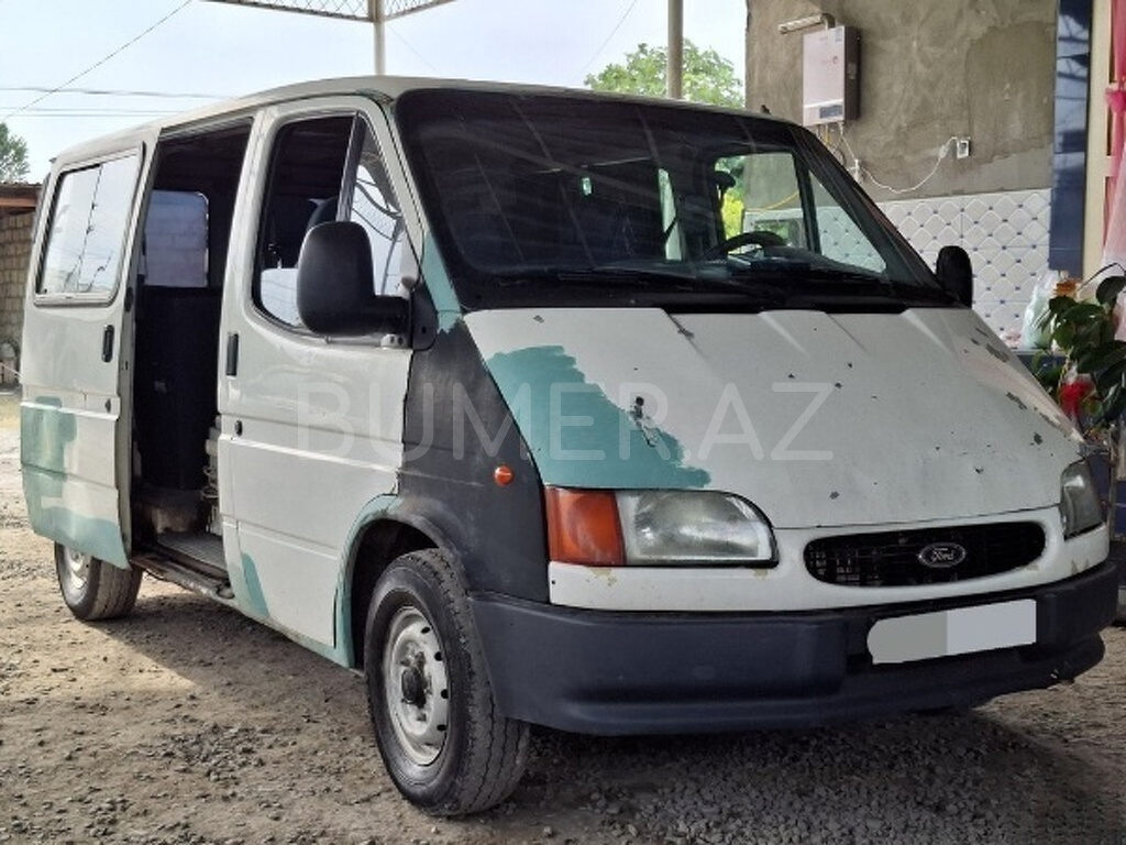 2000, 2.5L, 150000 km, Mexanika