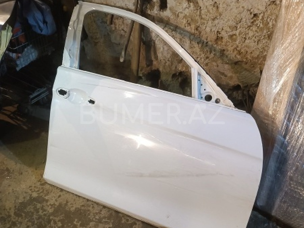 Ban-Kuza hissələr  BMW, BMW F30 sol qapısı