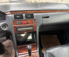 Mercedes E Class  E 240, 2000, 2.4L, 183708 km, Avtomat