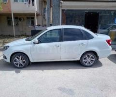Hec bir problemi yoxdu ter temiz masindi,taksi ucun yaralıdır her bir sened qaydasindadi
