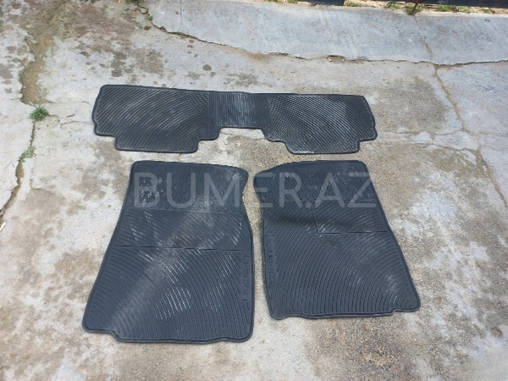 Aksesuarlar-Tüninq, Lexus R ayaqaltısı