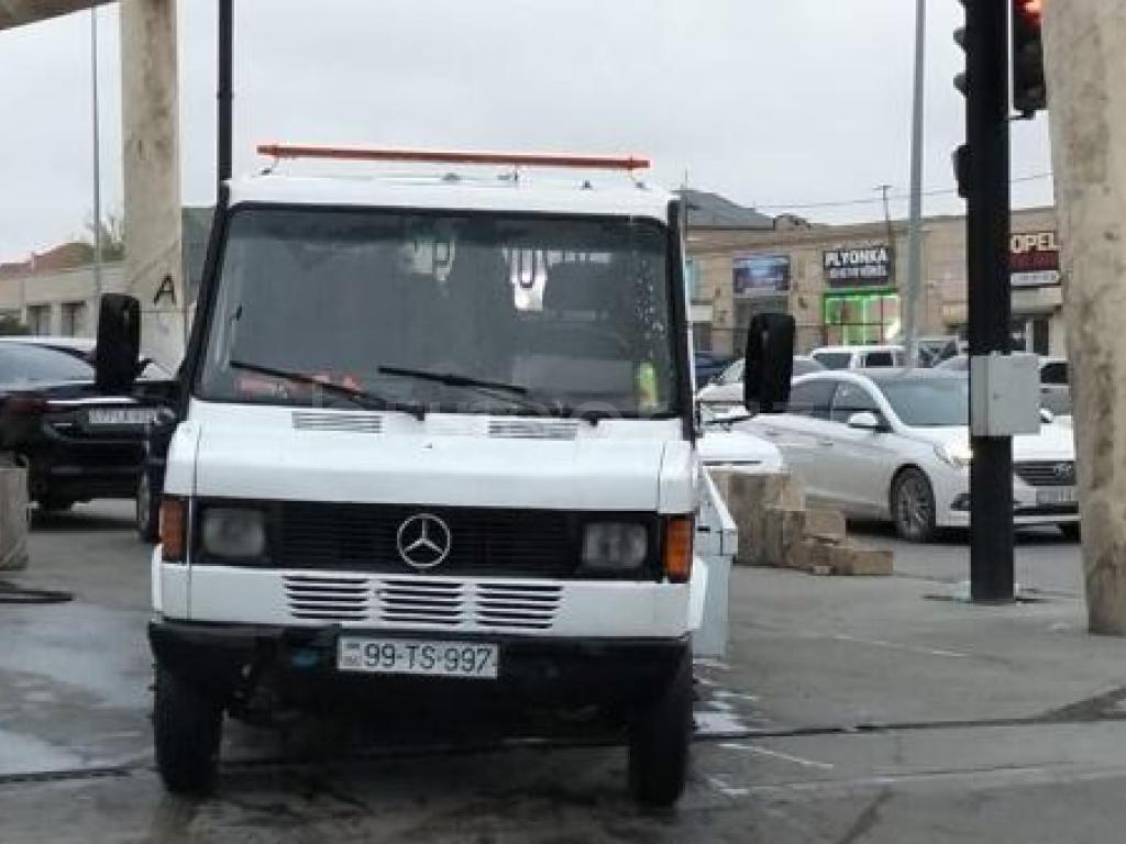 xüsusi təyinatli evakuator,bez nomerdi,hər şeyi səliqəlidi,5silindir 601 mator