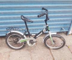 16liq qabaq teker pacelnik yigilmalidi pedalin plasmasi yoxdu.10azn Detal kimide yararlidi. Unvan ba
