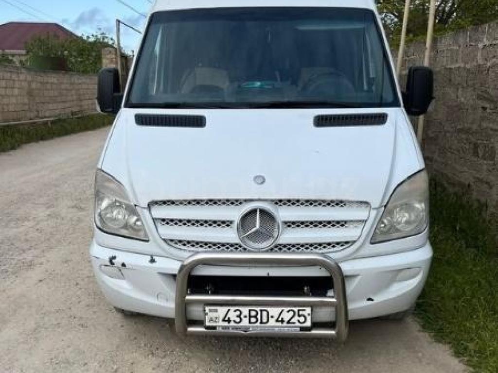 Yungulvari kosmetik isleri var real alicilar elaqe saxlasin tecili satilir.