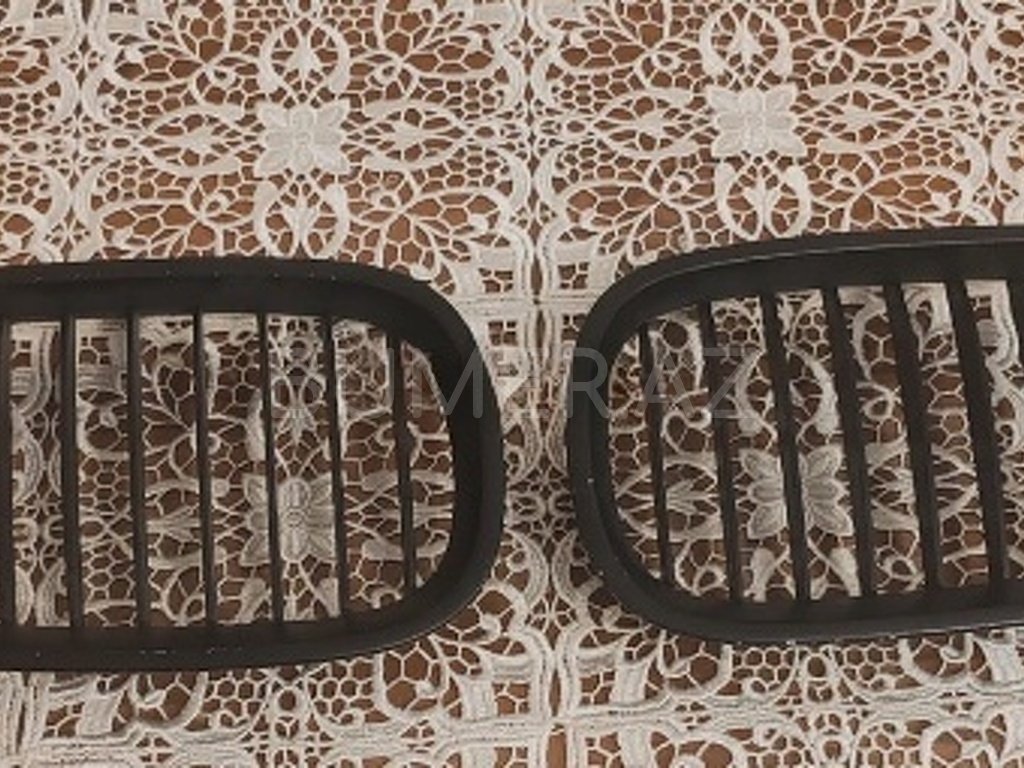 Ban-Kuza hissələr  BMW, "BMW E60" radiator barmaqlığı