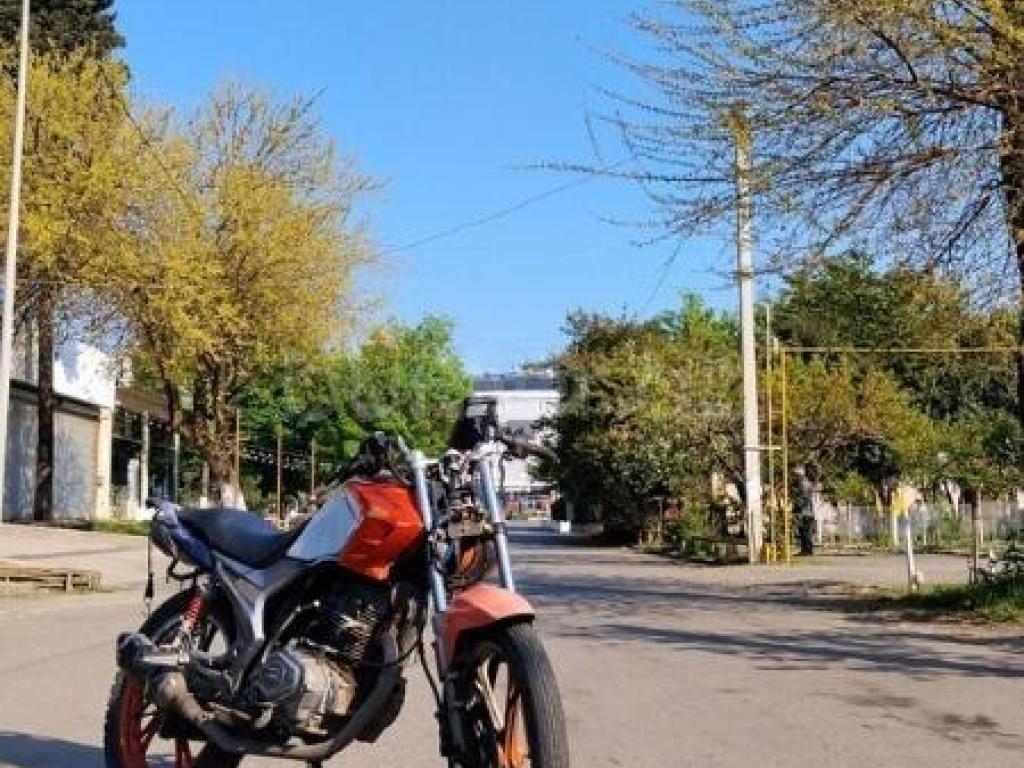 Salam. Motonu deyişeceyim üçün satıram 150-200 arası xerci var etraflı melumat üçün vp