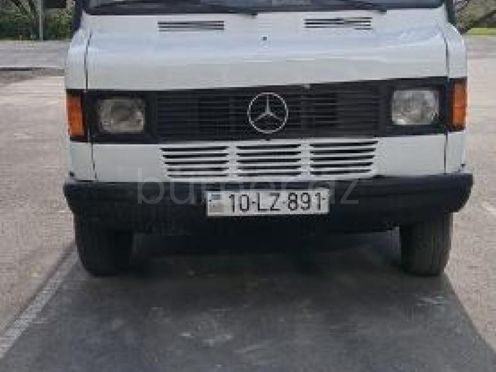Mercedes 208 D 1994 Dizel 90 250000 km Mikroavtobuslar Mexanika