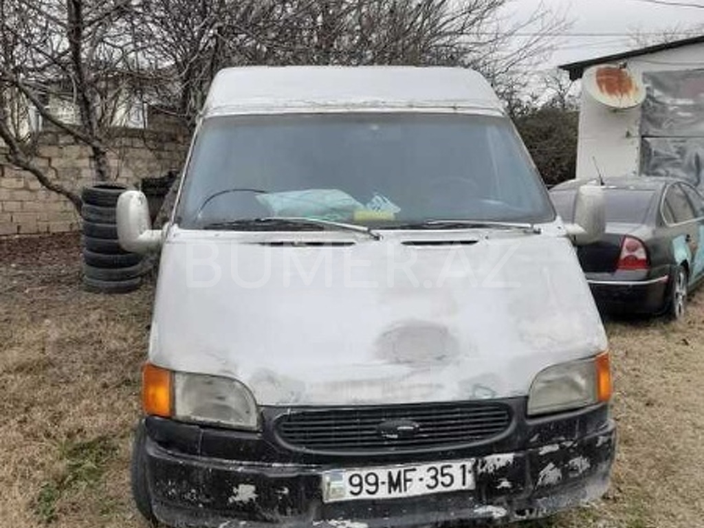 1994, 2.5L, 100000 km, Mexanika