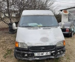 1994, 2.5L, 100000 km, Mexanika