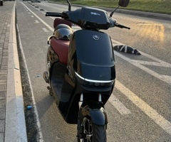 Moped, 2025